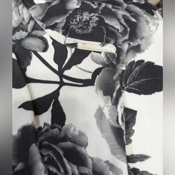 Floral Print Women's Tank Top - Picture 9 of 9